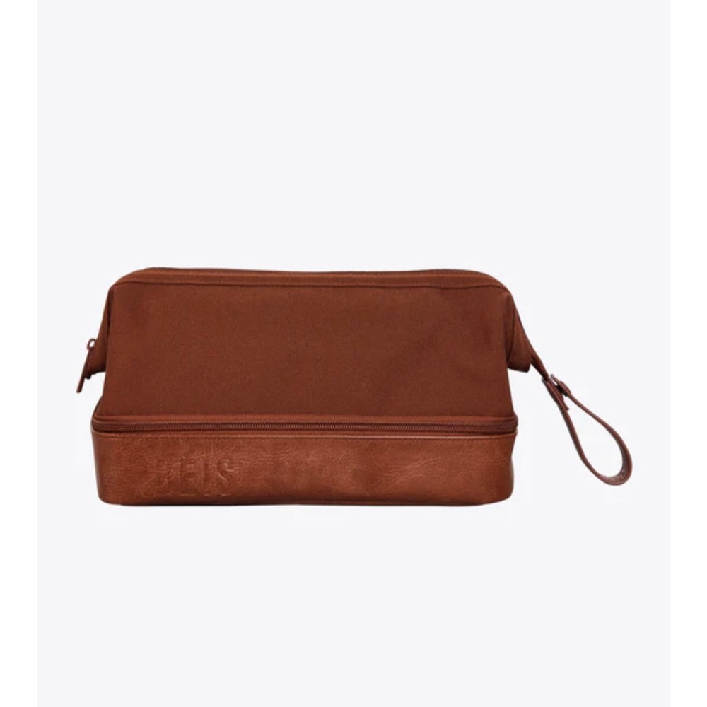 Beis - The Dopp Kit in Maple